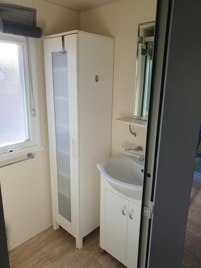 Charmant Mobil-Home Rocbaron Buitenkant foto